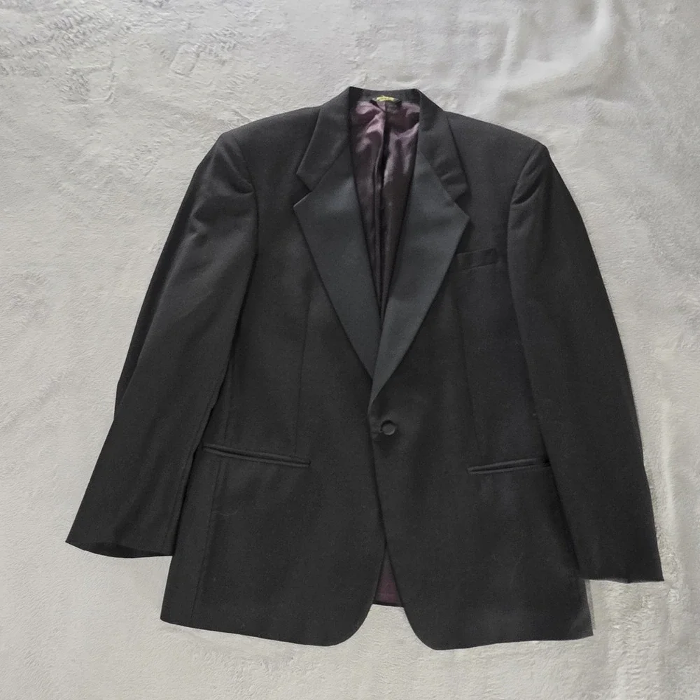 Givinchy Vintage Tuxedo Black Dinner Jacket Tux Blazer Sport Coat 44 Inch Chest